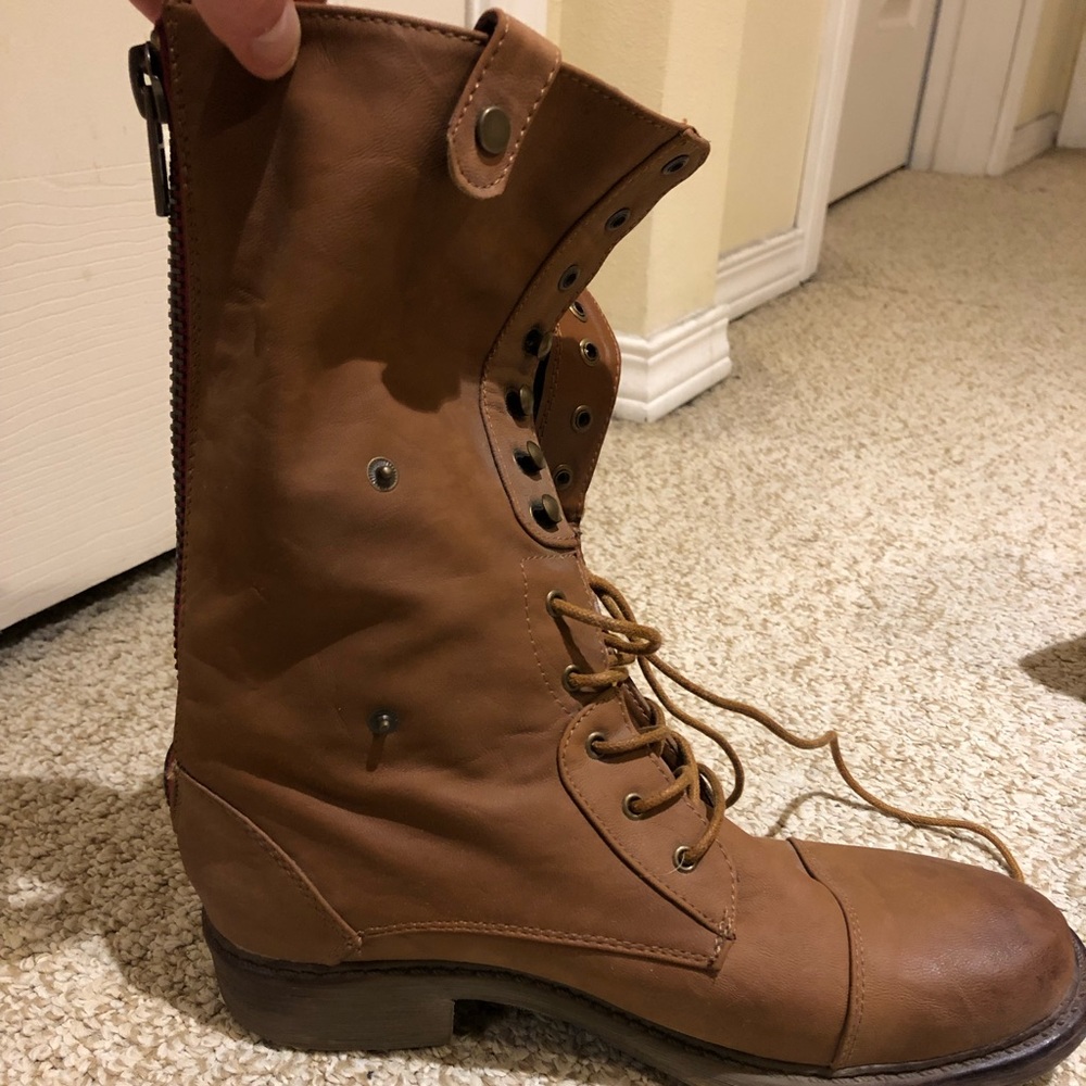 Cathy Jean Combat Boot - Picture 7 of 8
